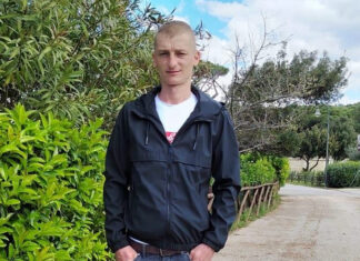 Tragico incidente a Punta Ala, muore a 30 anni in auto contro un albero Tragico incidente a Punta Ala, muore a 30 anni in auto contro un albero