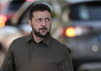 Ucraina, “missile russo vicino auto Zelensky a Odessa”