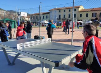 Cascina, nuovo campo sportivo. Basket e ping pong per tutti Cascina, nuovo campo sportivo. Basket e ping pong per tutti