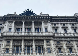 Strage di Viareggio, si costituisce in carcere l’ex ad di Trenitalia Strage di Viareggio, si costituisce in carcere l'ex ad di Trenitalia