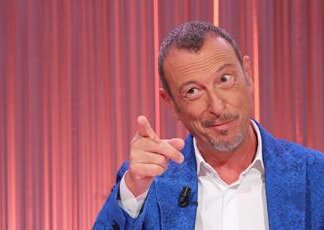 E’ ufficiale: Amadeus nella squadra Warner, in autunno sarà sul Nove con tre programmi