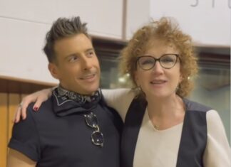 Sanremo 2024, serata duetti. Sul palco Nannini, Gabbani, Rappresentante di Lista Sanremo 2024, serata duetti. Sul palco Nannini, Gabbani, Rappresentante di Lista