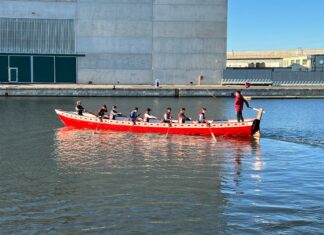 Palio Antiche Repubbliche Marinare, in acqua Galeone Rosso Palio Antiche Repubbliche Marinare, in acqua Galeone Rosso