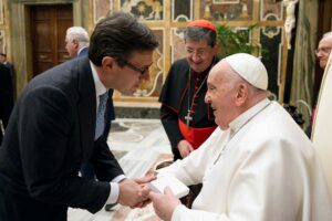 Papa Francesco e don Milani, incontro nel segno di 'I Care'