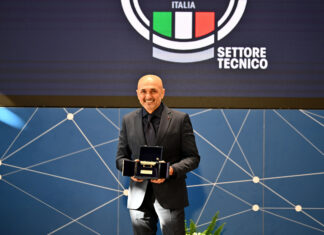 Panchina d’oro, trionfa Spalletti: “Grazie Napoli” Panchina d'oro, trionfa Spalletti: "Grazie Napoli"