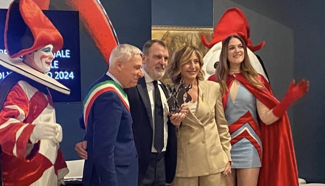 Carnevale di Viareggio 2024, premiati Marco Tardelli e Myrta Merlino