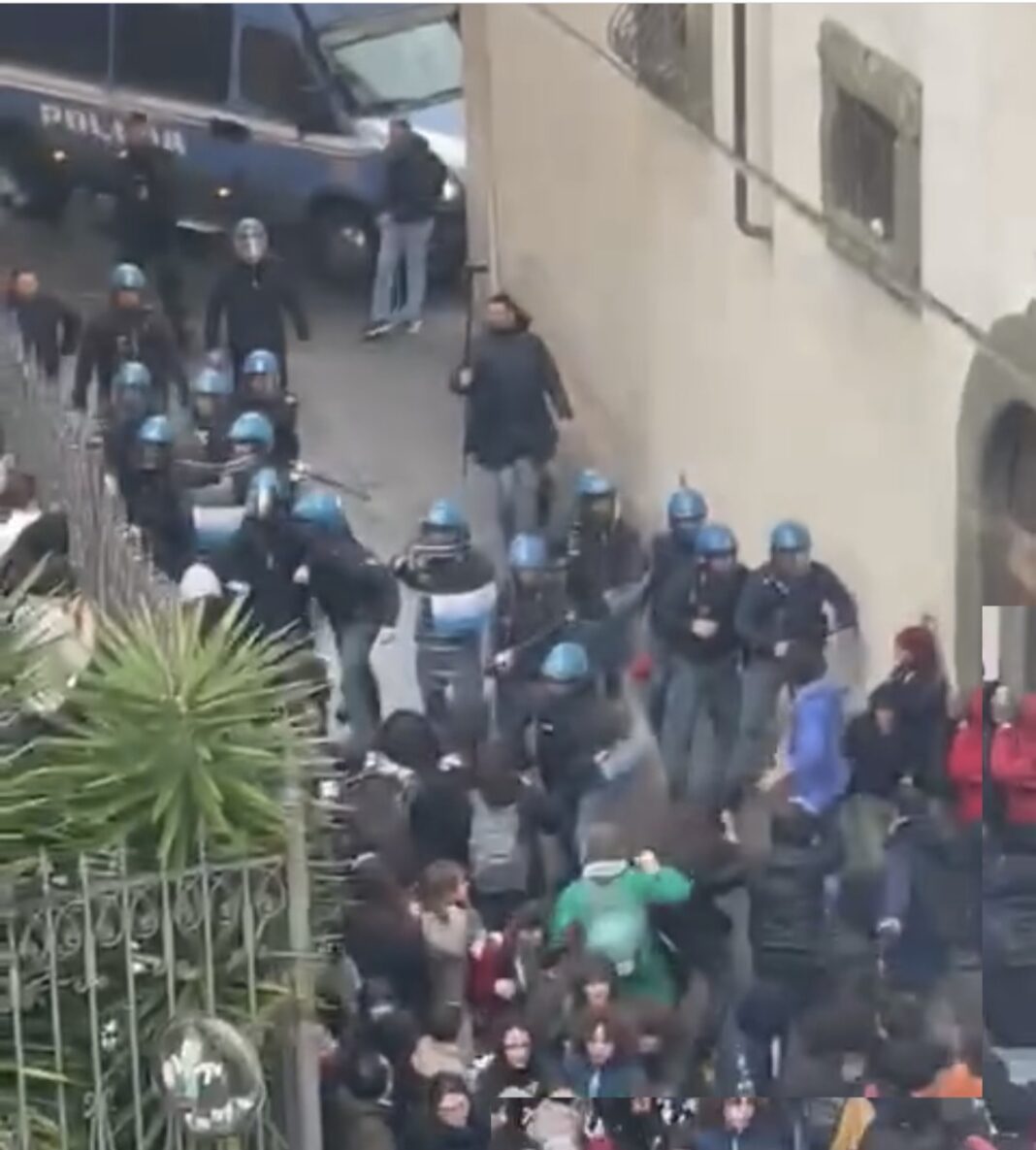 Corteo pro Palestina a Pisa, la Polizia carica gli studenti. VIDEO