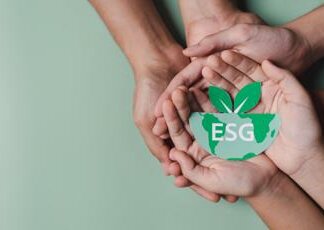 Cresce l’impegno delle imprese quotate verso l’ESG