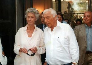 Eredità Agnelli, mancate tasse successione: nuova ipotesi reato contestata a fratelli Elkann