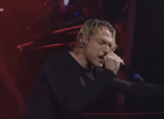 Sanremo 2024, Irama secondo. Stefano Massini sul palco con Jannacci Sanremo 2024, Irama secondo. Stefano Massini sul palco con Jannacci