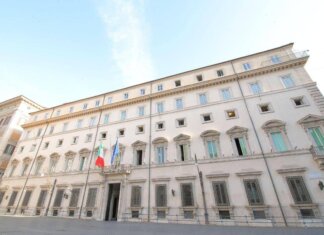 Iran, Palazzo Chigi: “Civili non possono pagare il prezzo delle colpe del regime”