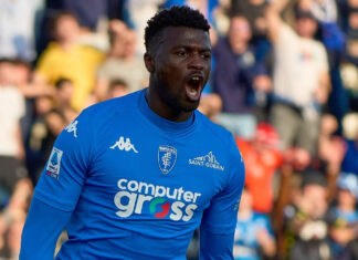 Niang si schianta in auto, illeso. Empoli: “Andava a pregare” Niang si schianta in auto, illeso. Empoli: "Andava a pregare"