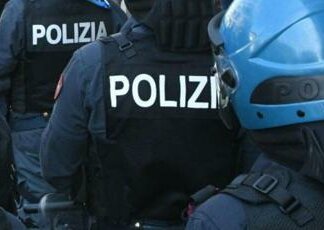 Stati Generali Natalità, scontri a corteo Roma: feriti una ragazza e due poliziotti