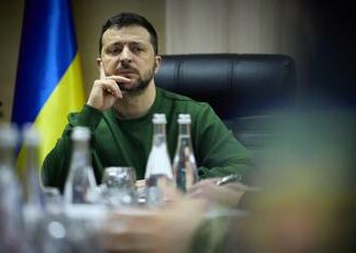 Ucraina, Zelensky va da Erdogan: “Putin vuole tutto il paese”