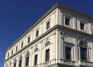 Molotov contro consolato Usa, paura a Firenze Molotov contro consolato Usa, paura a Firenze