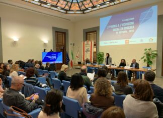 Povertà in Toscana, oltre 90mila famiglie in grave difficoltà Povertà in Toscana, oltre 90mila famiglie in grave difficoltà