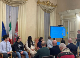 Taxi condiviso tra giovani, a Livorno arriva la app ‘Vo Lì’ Taxi condiviso tra giovani, a Livorno arriva la app 'Vo Lì'