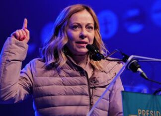 Abruzzo, Meloni lancia Marsilio e mette ‘l’elmetto’: “Alle elezioni europee succederà di tutto”