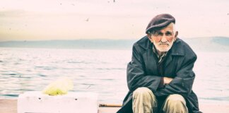 Anche gli anziani abbandonano il Sud: la migrazione tra sanità in crisi e figli da aiutare