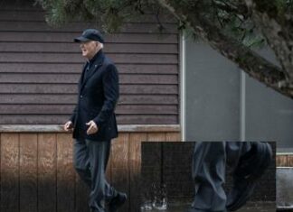 Biden e le ‘super scarpe’ per non cadere, le sneakers del presidente