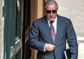Dell’Utri non dichiarò bonifici di Berlusconi, scatta sequestro di 19 milioni