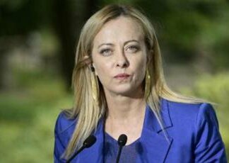 Europee, il sondaggio: con Meloni candidata Fratelli d’Italia al 30%, Pd con Schlein al 20,5%