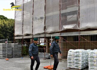 Maxi frode bonus facciate, sequestrati 18 milioni. 11 denunciati Maxi frode bonus facciate, sequestrati 18 milioni. 11 denunciati