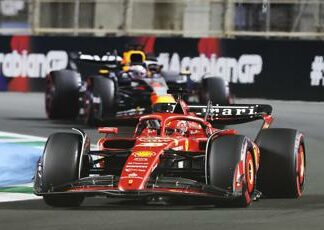 Gp Arabia Saudita, la gara in diretta: Leclerc a caccia di Verstappen, Ferrari insegue Red Bull