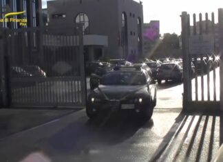 Falsi contratti di appalto, GdF Pisa sequestra 6.6 milioni Falsi contratti di appalto, GdF Pisa sequestra 6.6 milioni