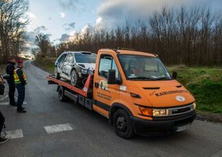 Incidente in un rally in Ungheria, auto sul pubblico: 4 morti