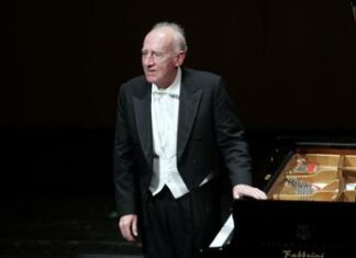 Maurizio Pollini, domani la camera ardente alla Scala