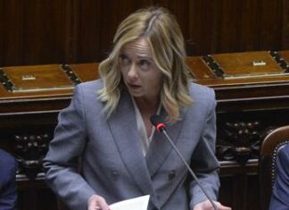 Meloni a opposizioni: “Ragazzi vi vedo nervosi”. Clima rovente alla Camera