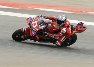 MotoGp Portogallo, Bastianini in pole davanti a Vinales e Martin. Bagnaia quarto