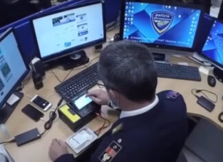 Furti in negozi elettronica, quattro arresti Furti in negozi elettronica, quattro arresti