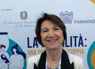 Roccella: “In Italia più facile abortire che partorire”
