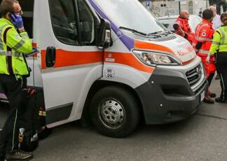 Roma, 13enne muore dopo caduta da finestra
