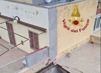 Roma, crolla solaio albergo dismesso a Ostia