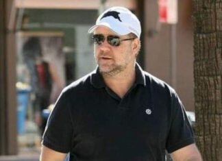 Russel Crowe a Castiglioncello, il premio Oscar con la sua band Russel Crowe a Castiglioncello, il premio Oscar con la sua band