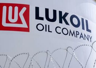 Russia, morto impiccato vice presidente Lukoil: è quarto dirigente in due anni