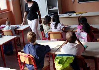 Scuola, Valditara: “In aula maggioranza alunni sia italiana”