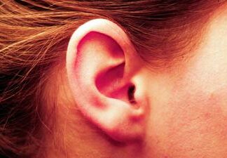 ‘Sordità pandemia silenziosa’, 7 milioni di italiani con problemi udito, il 30% è over 70