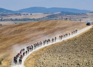 Strade Bianche 2024, le star del ciclismo a Siena Strade Bianche 2024, le star del ciclismo a Siena