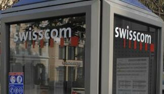 Swisscom acquista il 100% di Vodafone Italia: “Obiettivo integrarla con Fastweb”