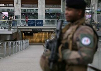Terrorismo, torna la paura in Francia: allarme al livello massimo, è ‘emergenza attentati’