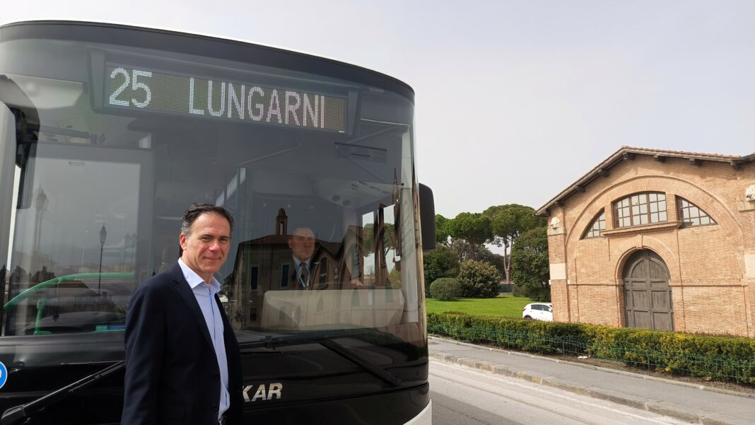 Tour musei in bus a Pisa, parte la navetta dei Lungarni