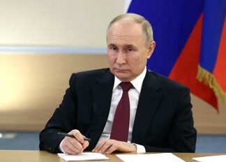 Ucraina-Russia, Putin apre a un negoziato ma avverte: “Pronti a usare armi nucleari”