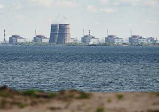 Ucraina, Russia attacca Zaporizhzhia: tra blackout e allarme disastro nucleare