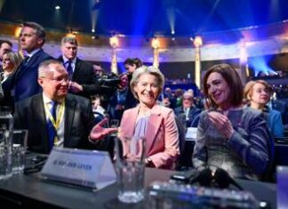 Von der Leyen: “Populisti vogliono distruggere Ue, non glielo permetteremo”