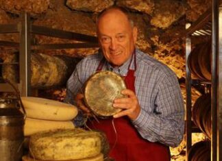 Addio ad Antonio Carpenedo, il mastro casaro rivoluzionario del formaggio