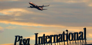 Acquistano biglietti aerei low cost solo per rubare al duty free: tre arresti all’aeroporto di Pisa